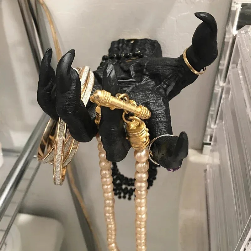Statue a Forma di Mano di Stre - Resin Art Aesthetic recensione e prezzo